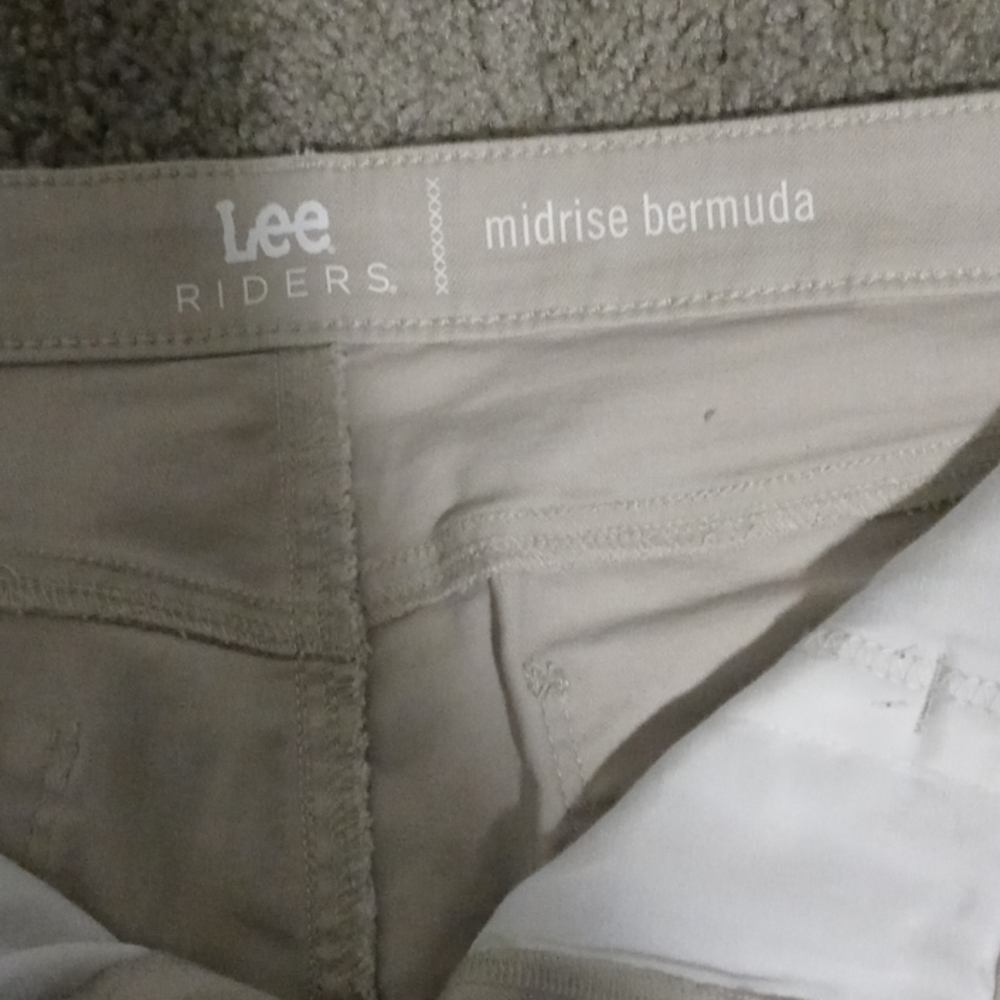 Nothing - Picture 2 of 3